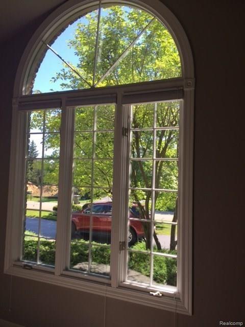3674 Walnut Brook Drive Rochester, MI 48309 - Photo 19 of 24 IMG_0703.JPG