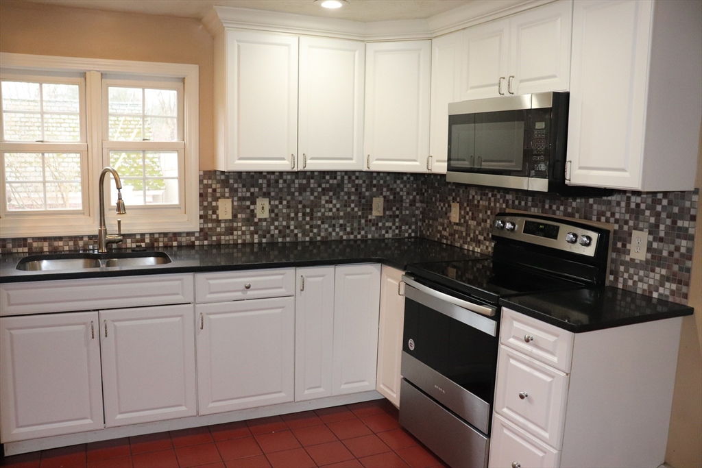 1 Algonquin Road Worcester, MA 01609 - Photo 3 of 20 Gallery Image 3