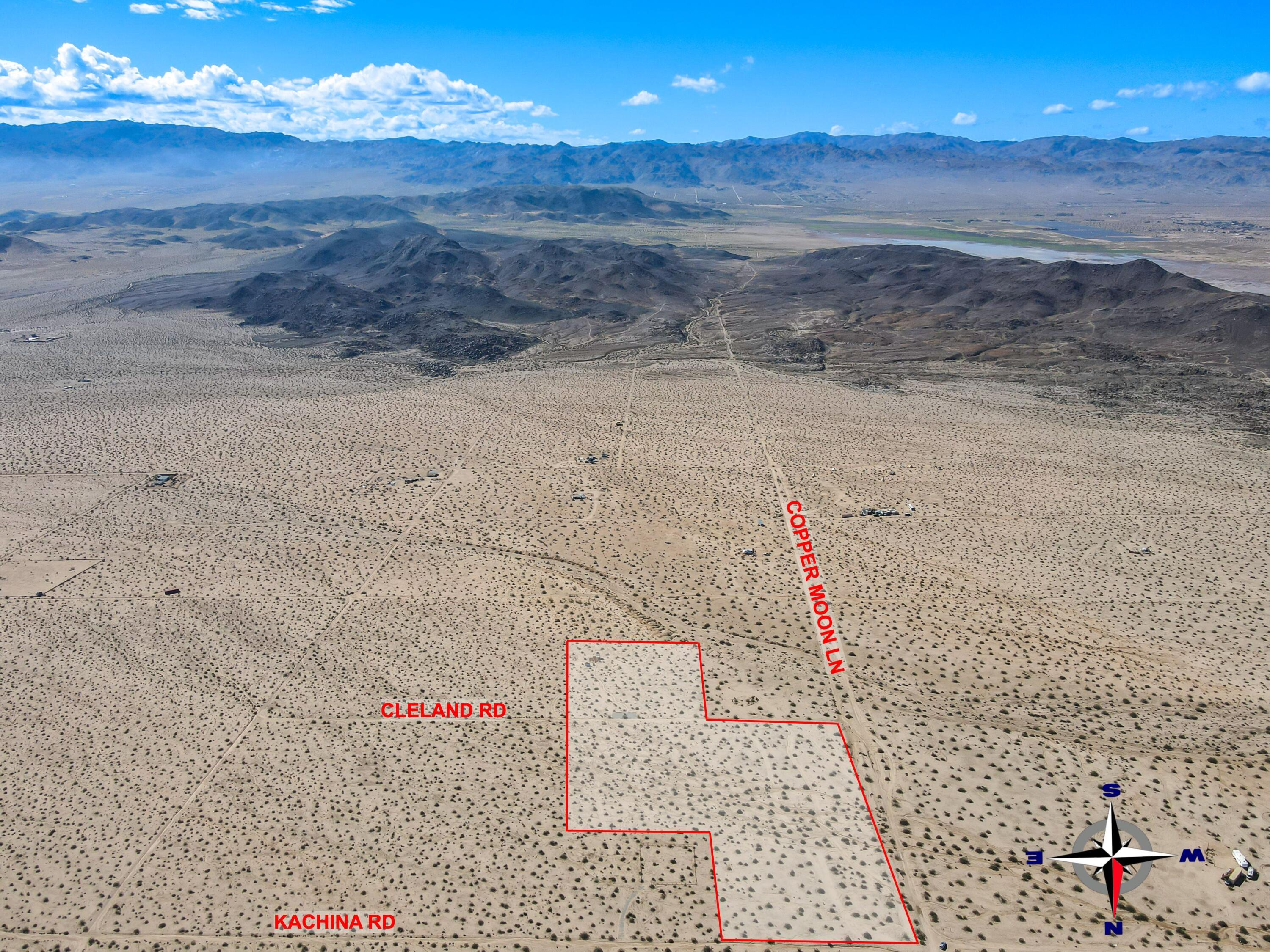 2100 Copper Moon Lane Joshua Tree, CA 92252 - Photo 19 of 28 a bathroom with a shower