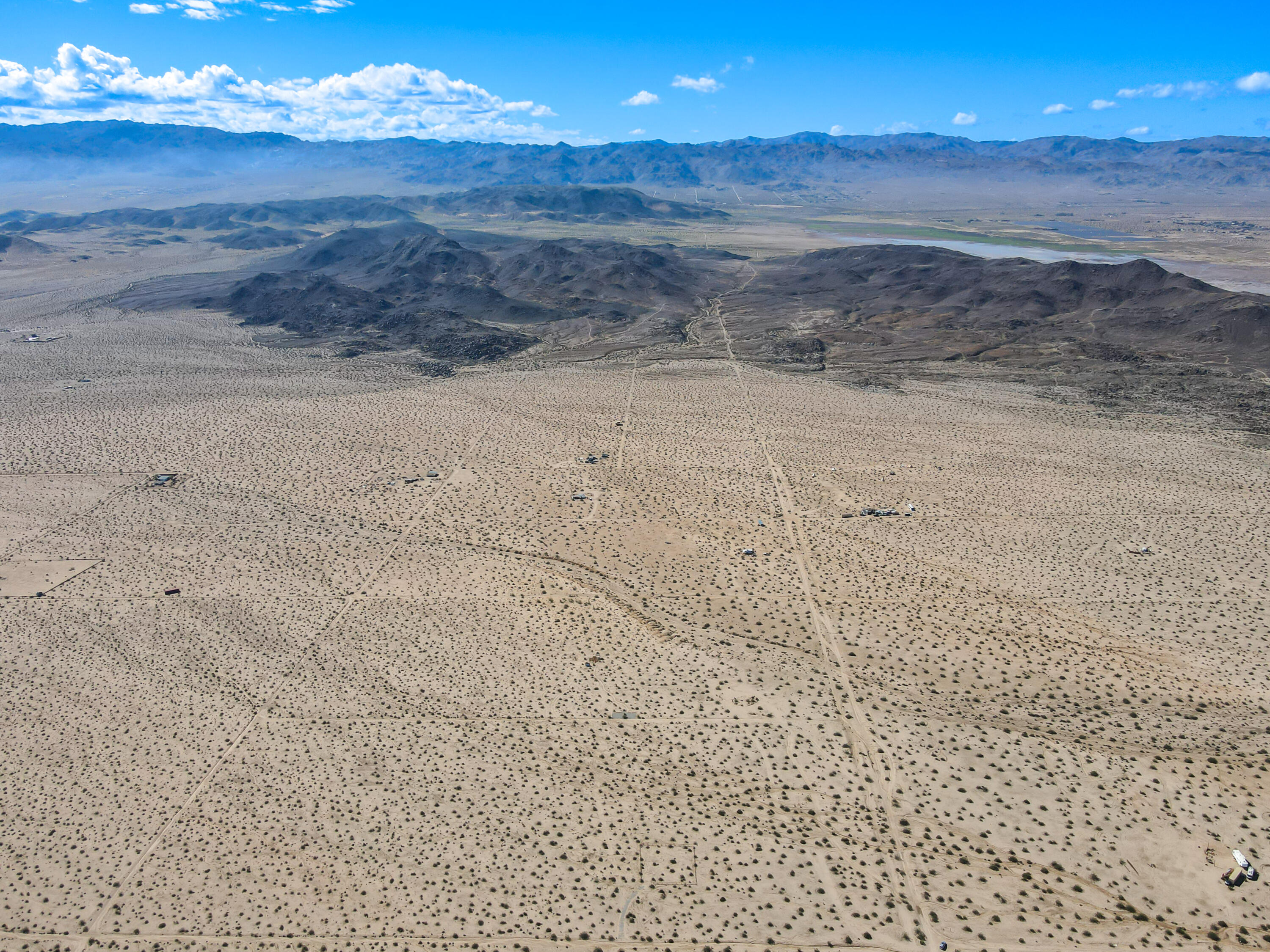 2100 Copper Moon Lane Joshua Tree, CA 92252 - Photo 7 of 28 a view of a dry yard