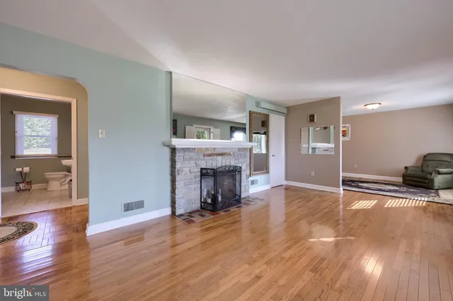 a view of a workspace with furniture