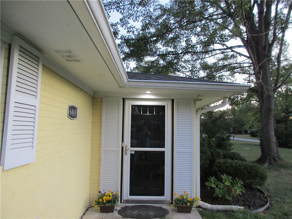 6469 Brokenhurst Road Indianapolis, IN 46220 - Photo 3 of 37