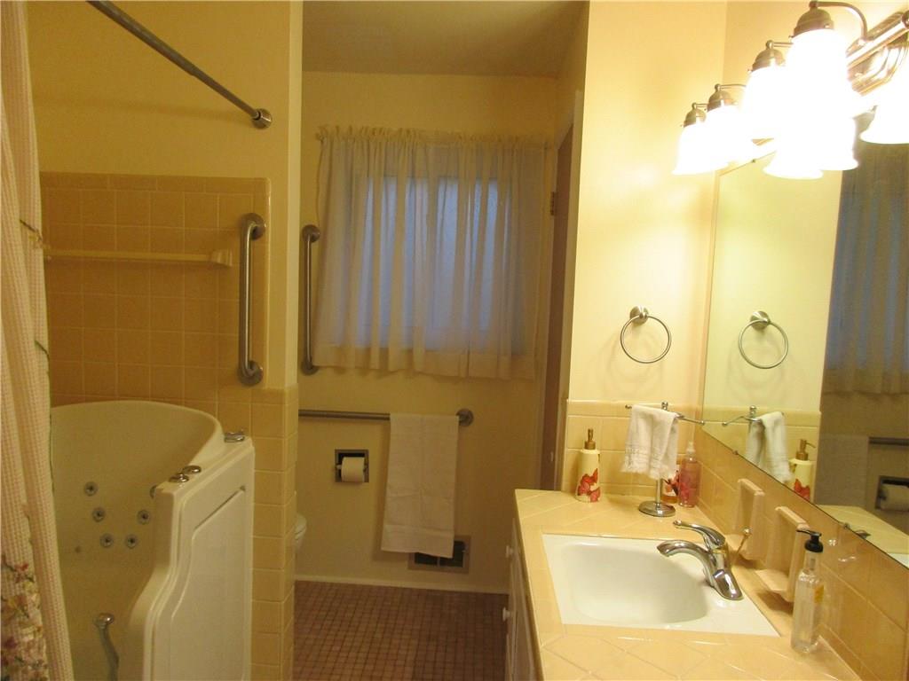 6469 Brokenhurst Road Indianapolis, IN 46220 - Photo 25 of 37