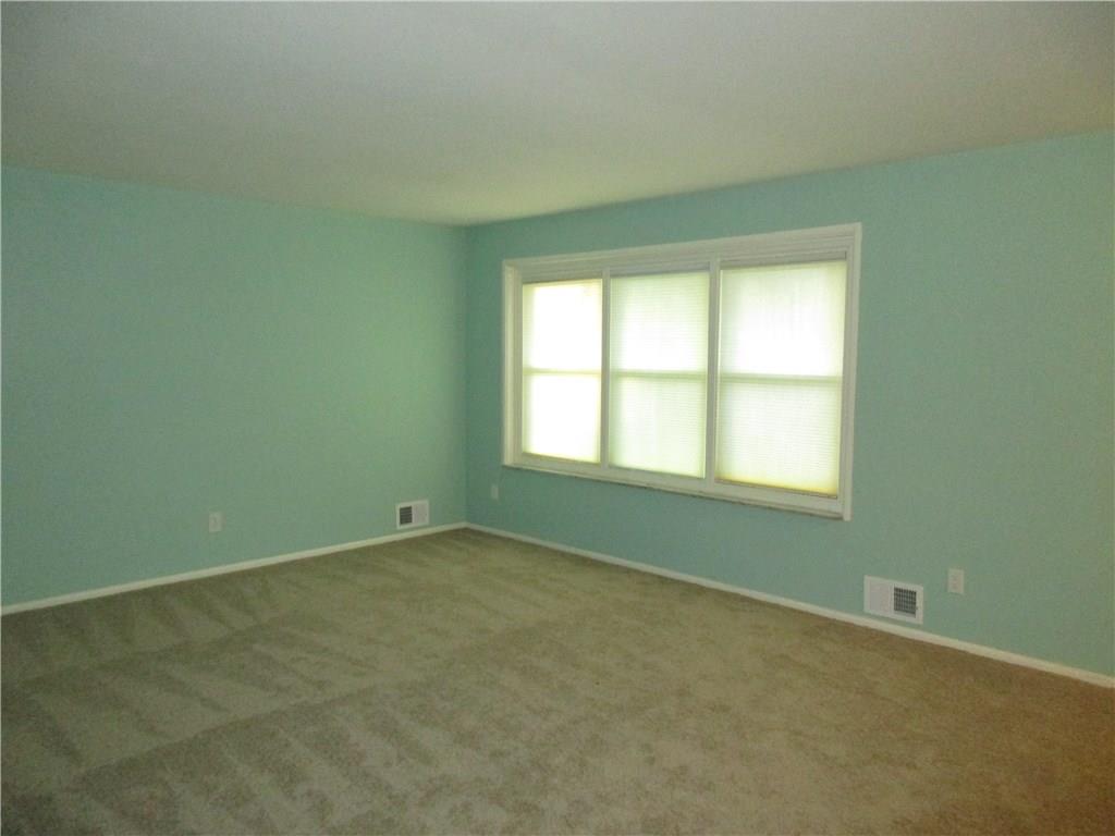 6469 Brokenhurst Road Indianapolis, IN 46220 - Photo 5 of 37