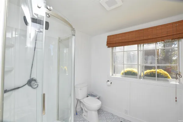 $325,000 | 11921 West Breezy Point Drive, Monticello, IN 47960