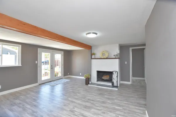 $325,000 | 11921 West Breezy Point Drive, Monticello, IN 47960