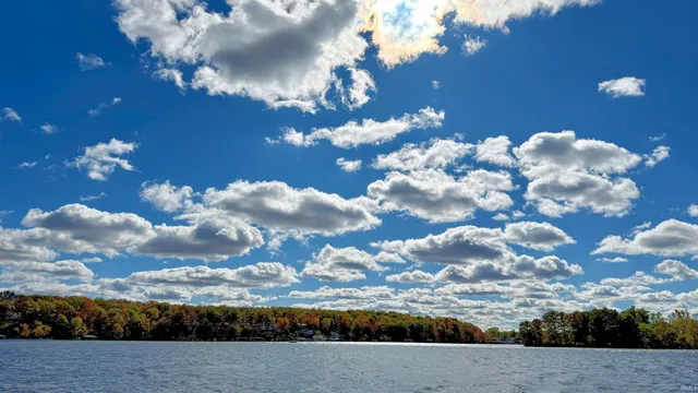 $325,000 | 11921 West Breezy Point Drive, Monticello, IN 47960