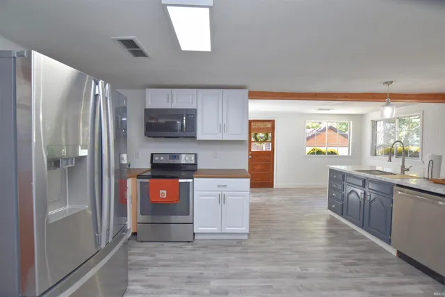 $325,000 | 11921 West Breezy Point Drive, Monticello, IN 47960