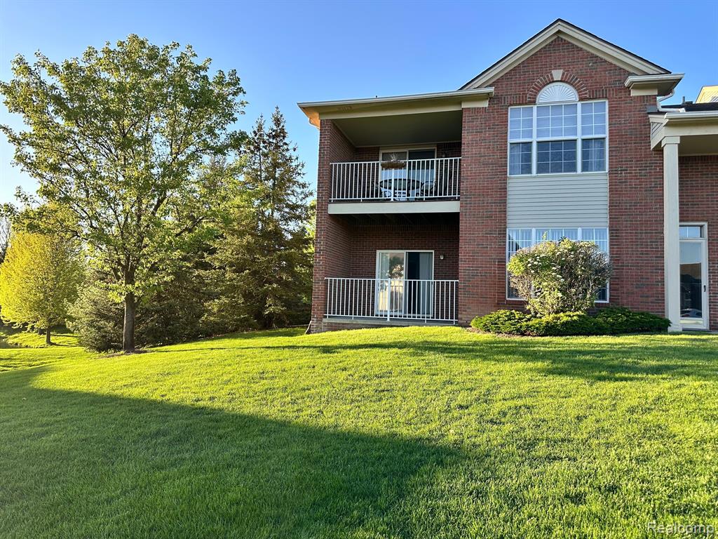 1936 Flagstone Circle, Unit 93 Rochester, MI 48307 - Photo 2 of 21