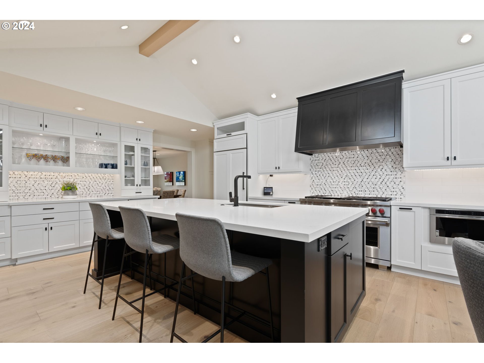 275 Southwest Birdshill Road Portland, OR 97219 - Photo 11 of 46 Gallery Image 11