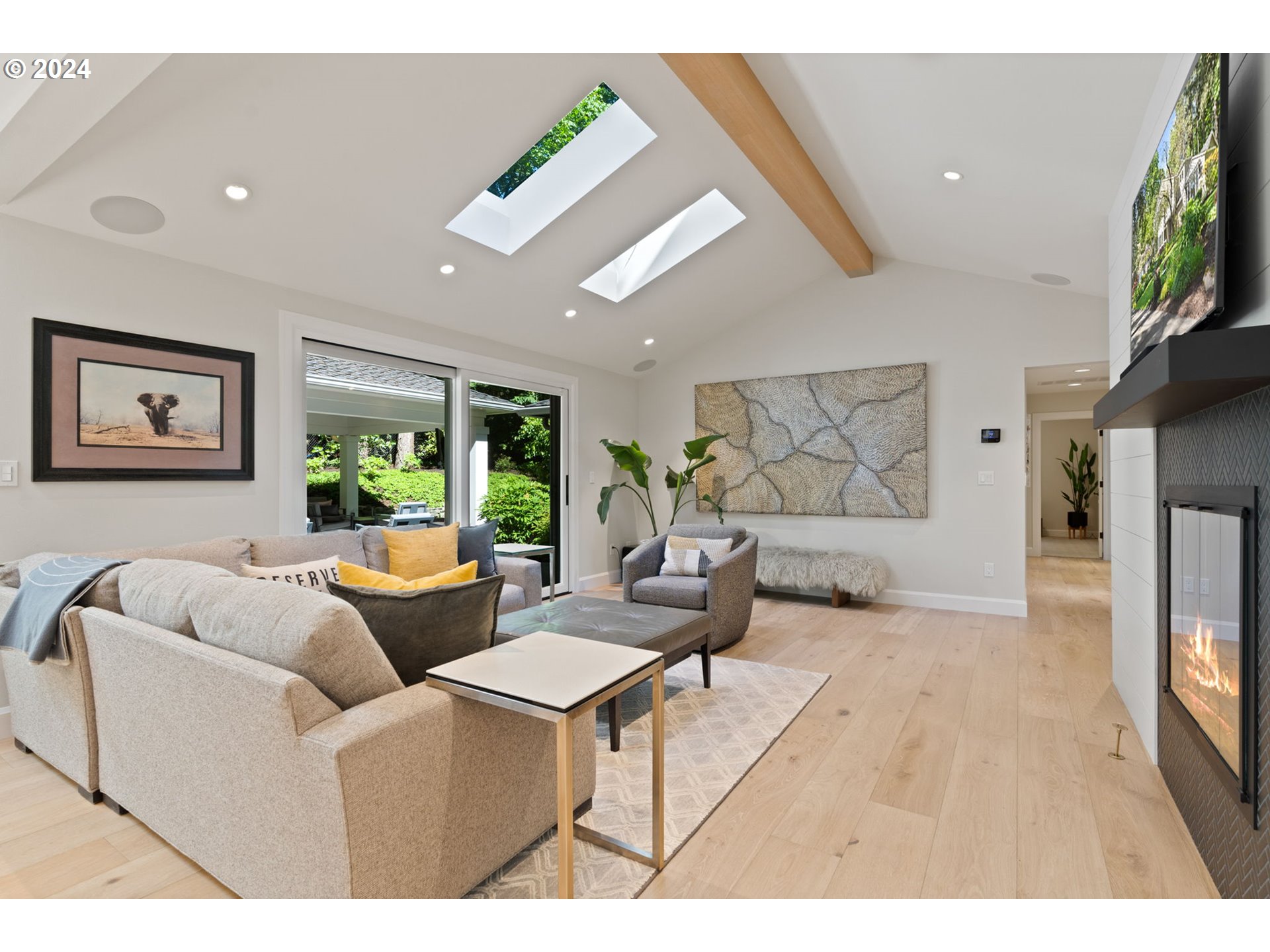 275 Southwest Birdshill Road Portland, OR 97219 - Photo 17 of 46 Gallery Image 17