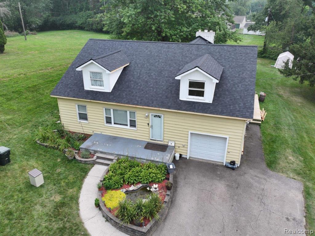 768 Pleasant Ridge Lake Orion, MI 48362 - Photo 4 of 36 Gallery Image 4