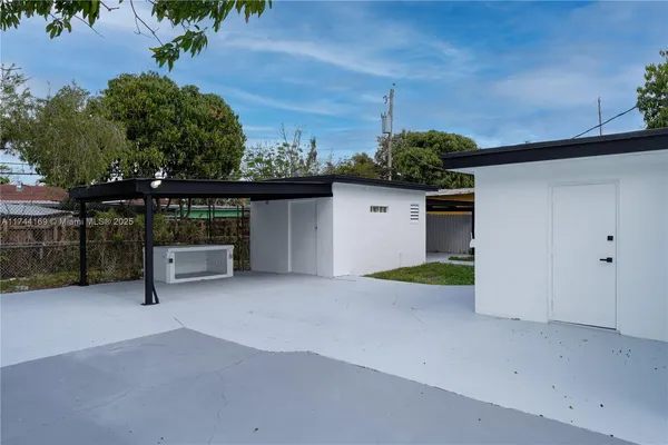 $512,888 | 805 Sultan Avenue, Opa-Locka, FL 33054