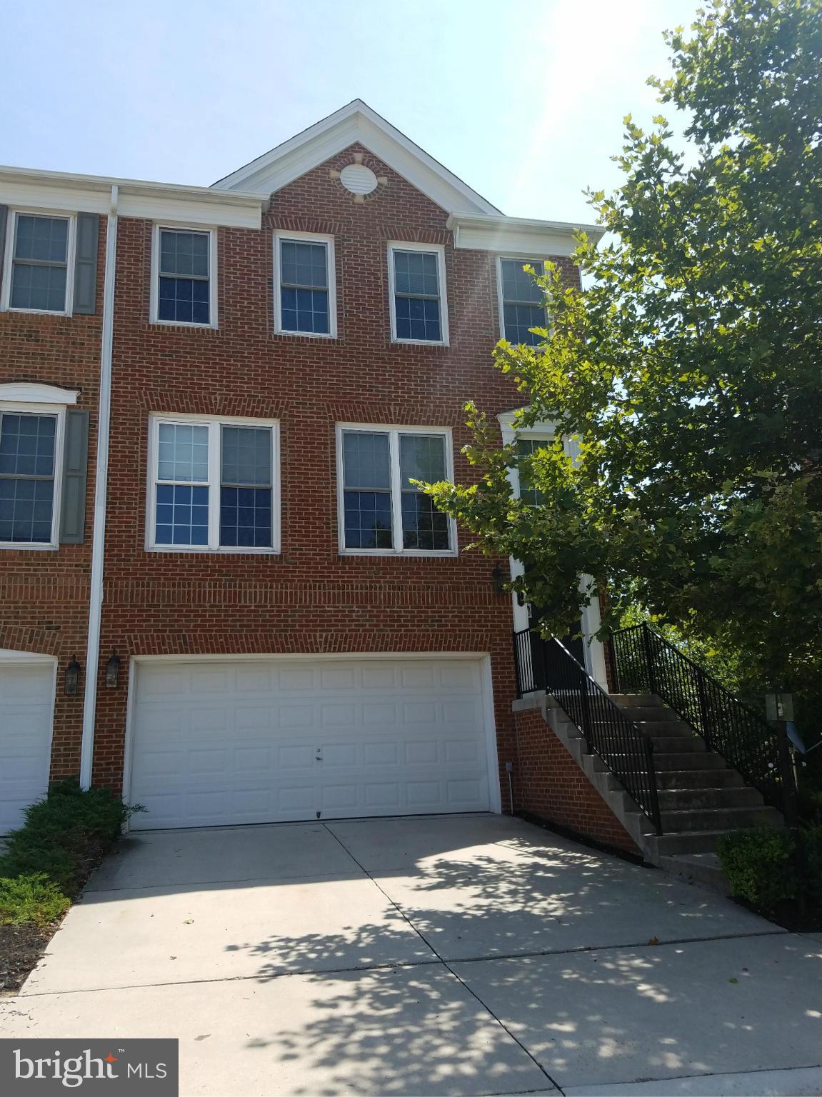 9279 Laurel Ridge Crossing Road Lorton, VA 22079 - Photo 1 of 11 Exterior (Front)