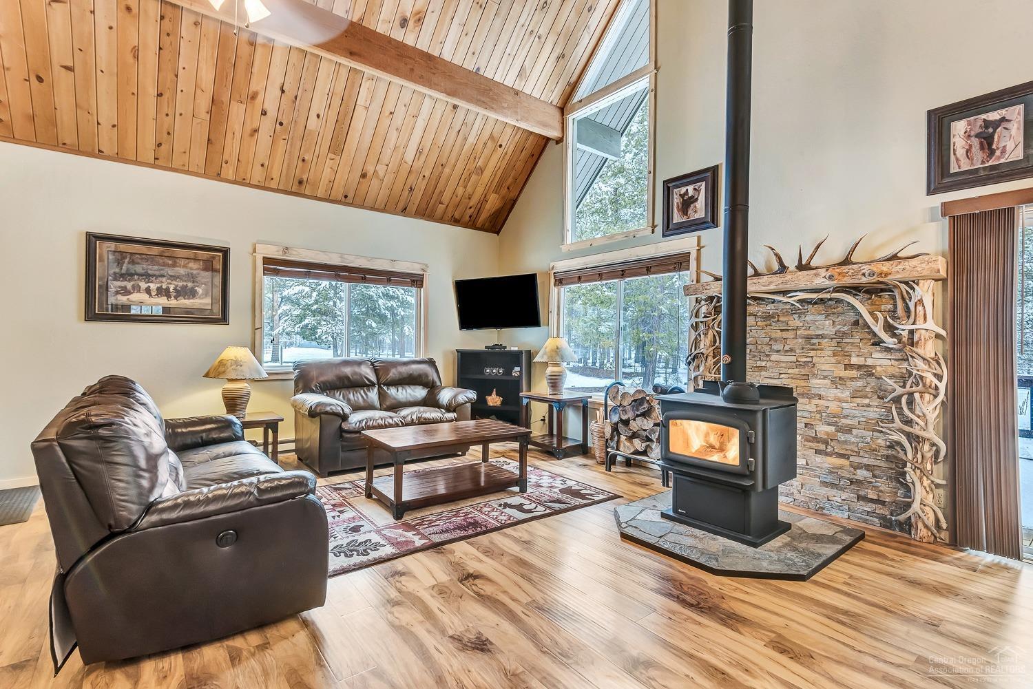 15464 Liberty Road La Pine, OR 97739 - Photo 5 of 25 Gallery Image 5