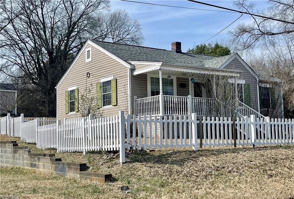 1607 Larkin Street High Point, NC 27262 - Photo 2 of 3