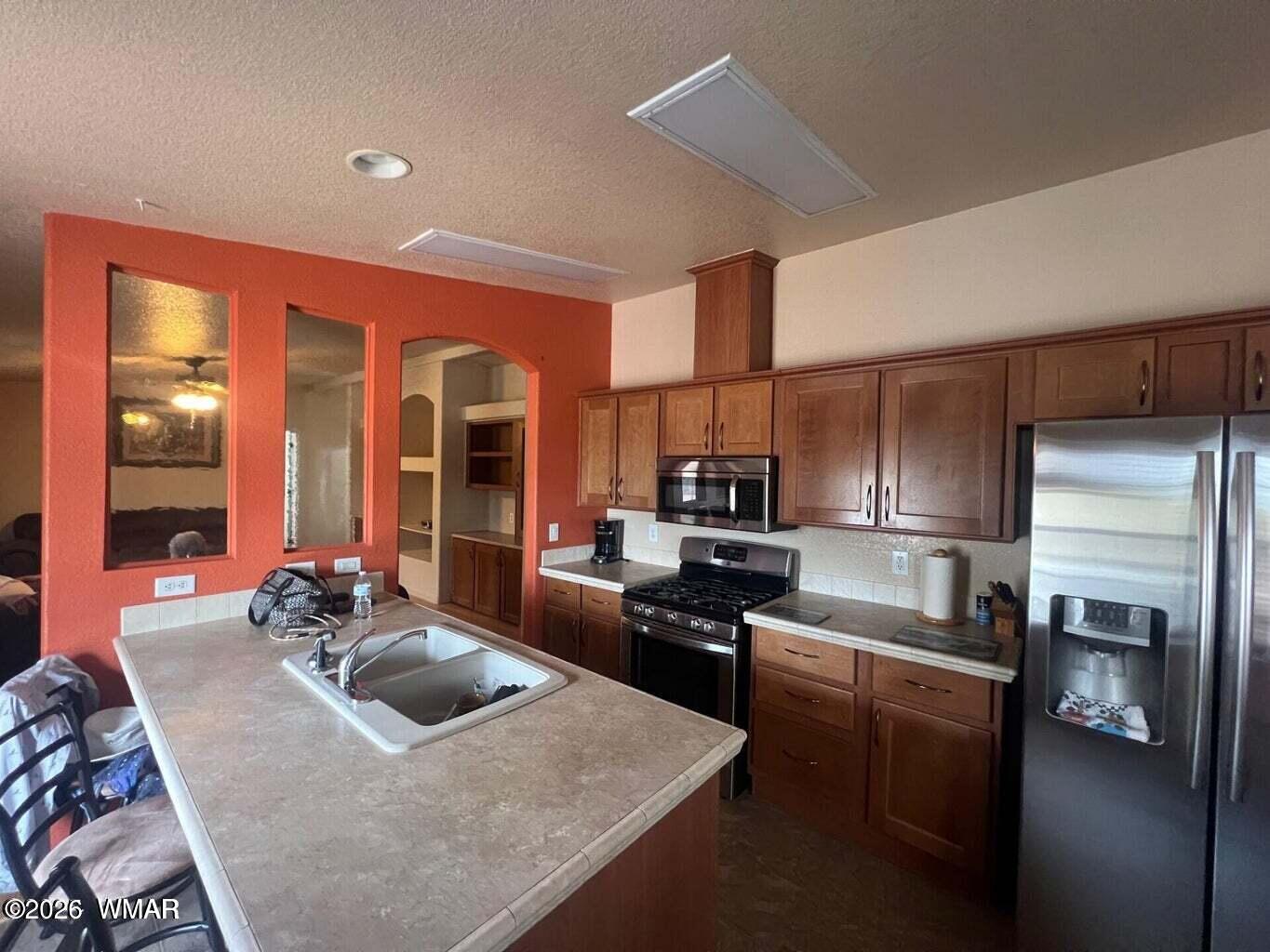 8312 Ridge Drive Show Low, AZ 85901 - Photo 12 of 49 20250801224227897302000000-o