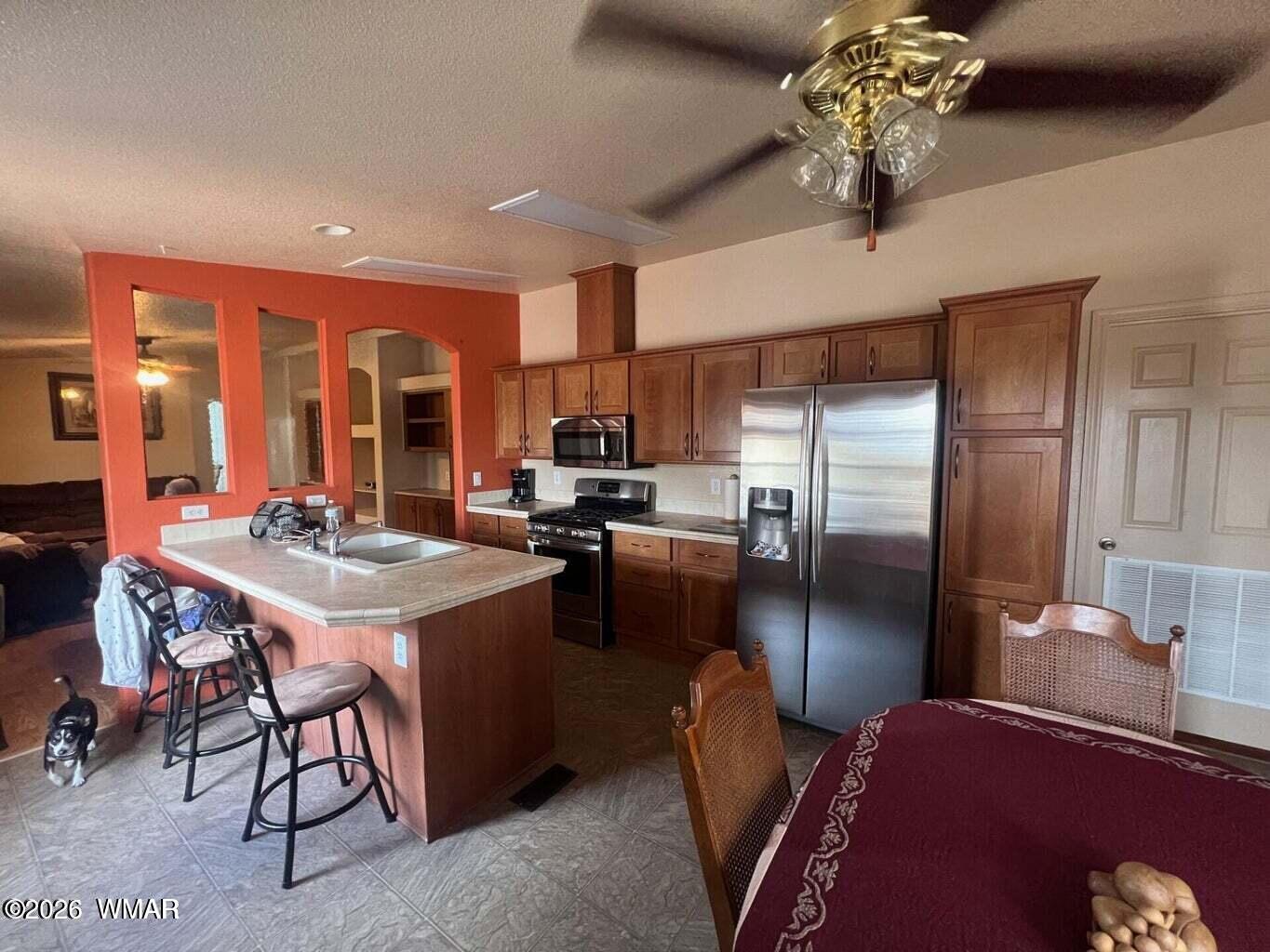 8312 Ridge Drive Show Low, AZ 85901 - Photo 13 of 49 20250801224229574622000000-o