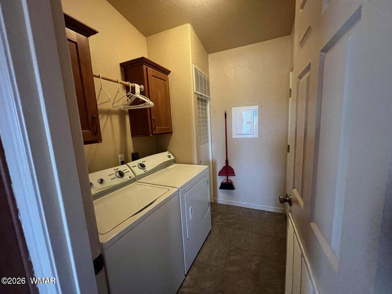 8312 Ridge Drive Show Low, AZ 85901 - Photo 15 of 49 20250801224226160542000000-o