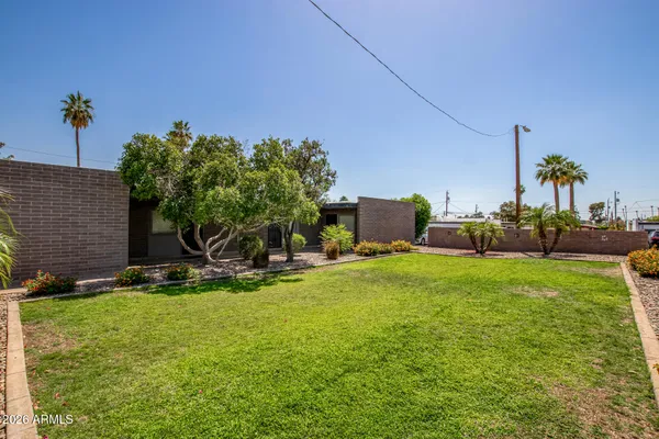 $1,095 | 1722 East Ocotillo Road, Unit 3, Phoenix, AZ 85016