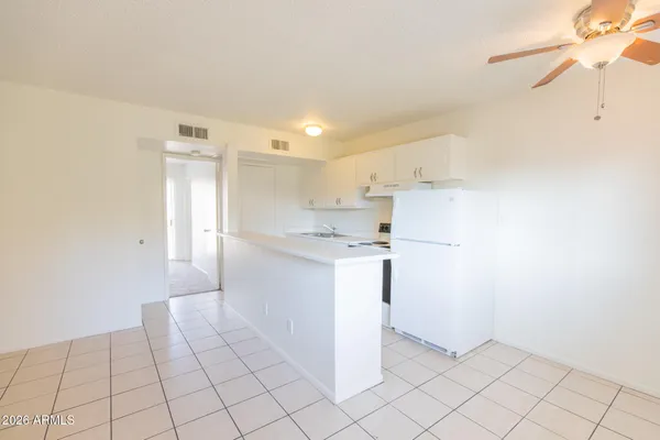 $1,095 | 1722 East Ocotillo Road, Unit 3, Phoenix, AZ 85016