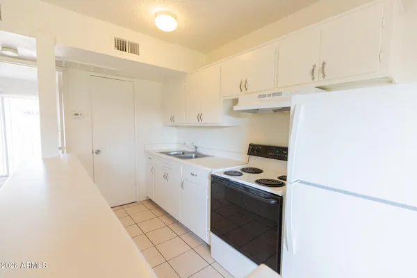 $1,095 | 1722 East Ocotillo Road, Unit 3, Phoenix, AZ 85016