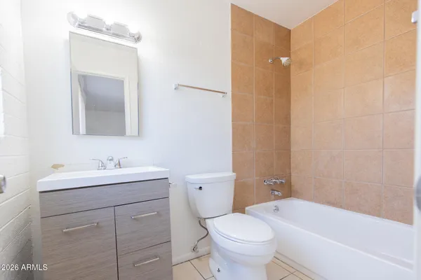$1,095 | 1722 East Ocotillo Road, Unit 3, Phoenix, AZ 85016