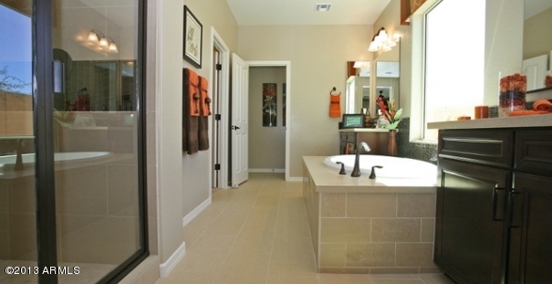14477 West Coronado Road Goodyear, AZ 85395 - Photo 4 of 18 Ocotillo Master_Bath_jpg_mxw605_mxh311