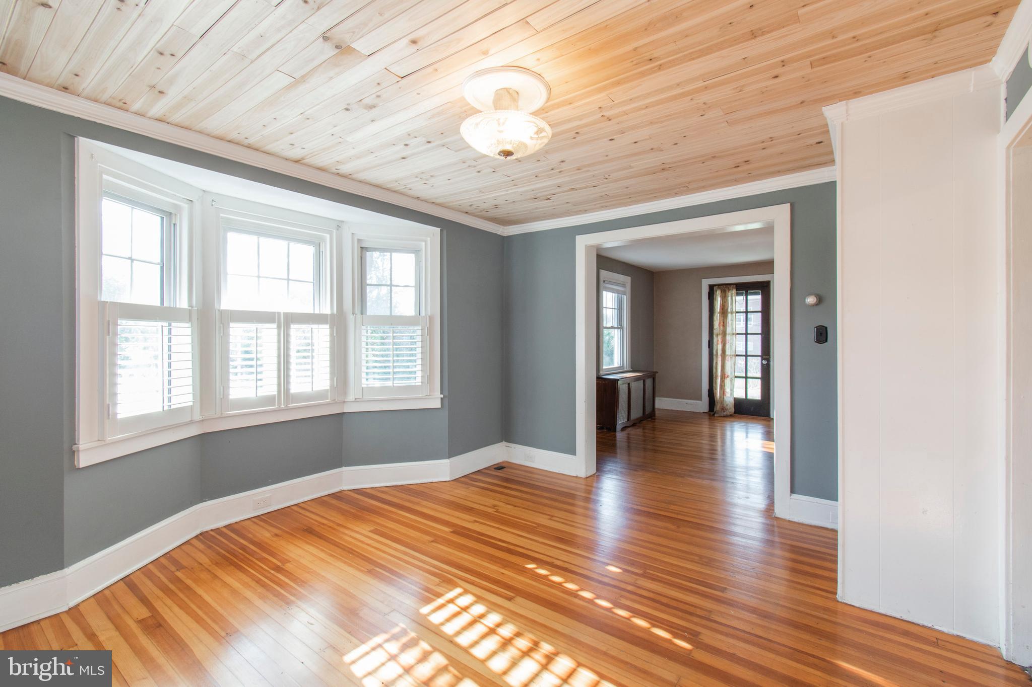 33 Howellville Road Berwyn, PA 19312 - Photo 8 of 22