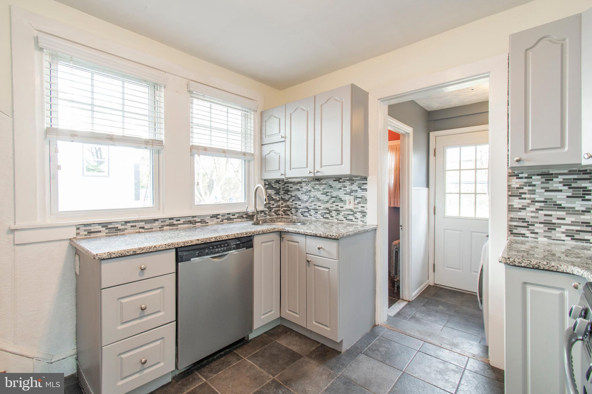 33 Howellville Road Berwyn, PA 19312 - Photo 9 of 22