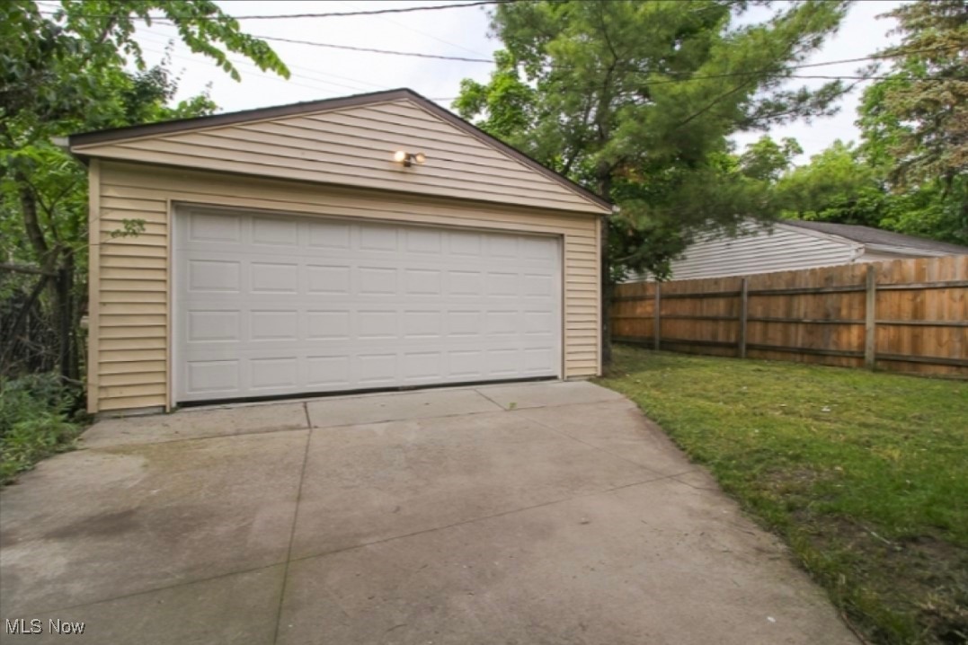 3397 Silsby Road Cleveland, OH 44118 - Photo 2 of 12 Detached garage featuring fence