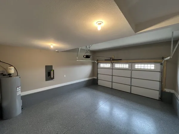 $301,900 | 108 Kingston Court, Oak Grove, KY 42262