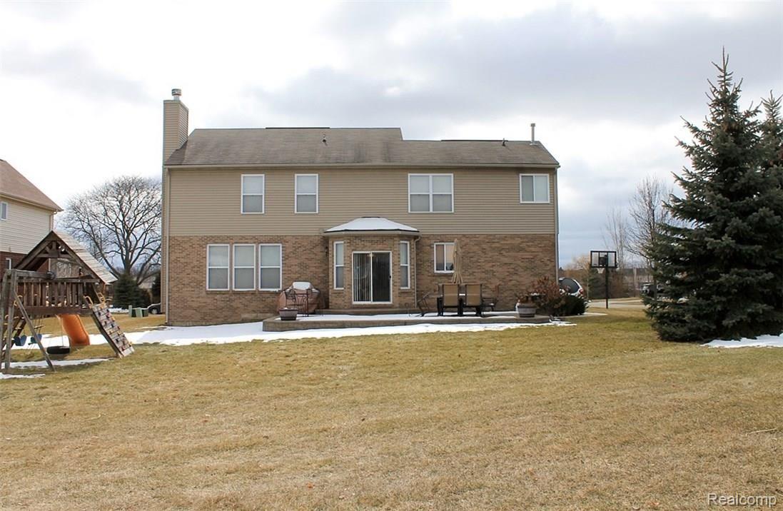 3511 Hogan Circle Rochester, MI 48307 - Photo 41 of 43 Back View of Home