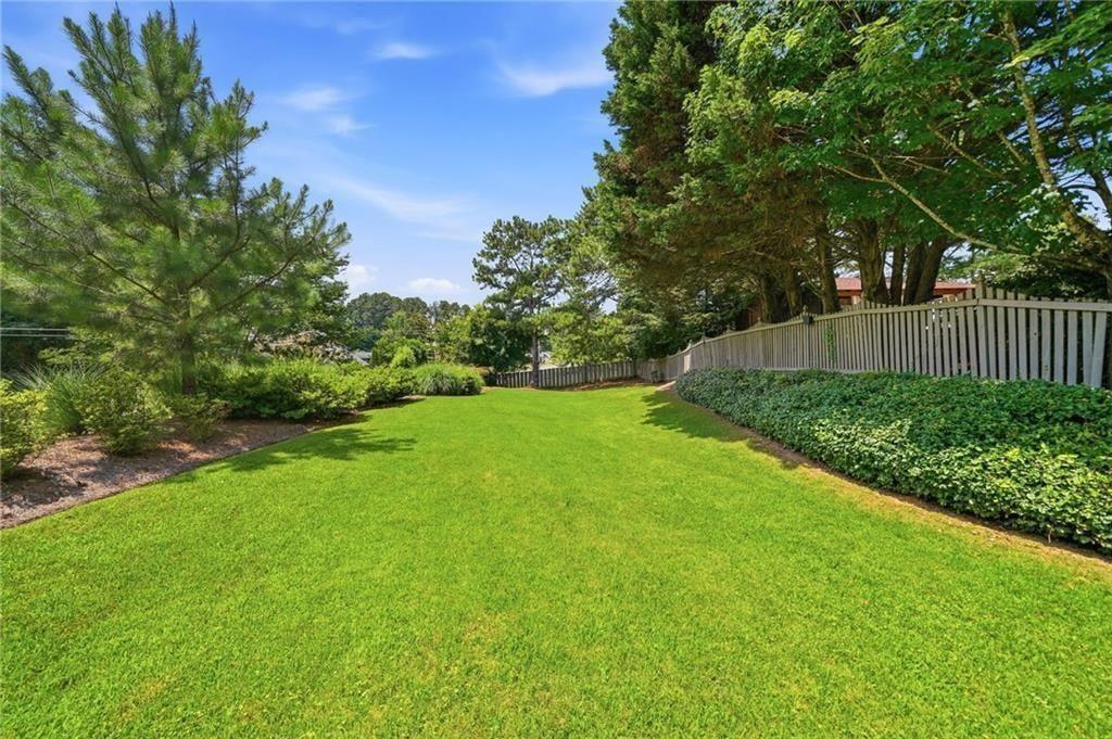3901 Hazelhurst Drive Northeast Marietta, GA 30066 - Photo 14 of 70 Gallery Image 14