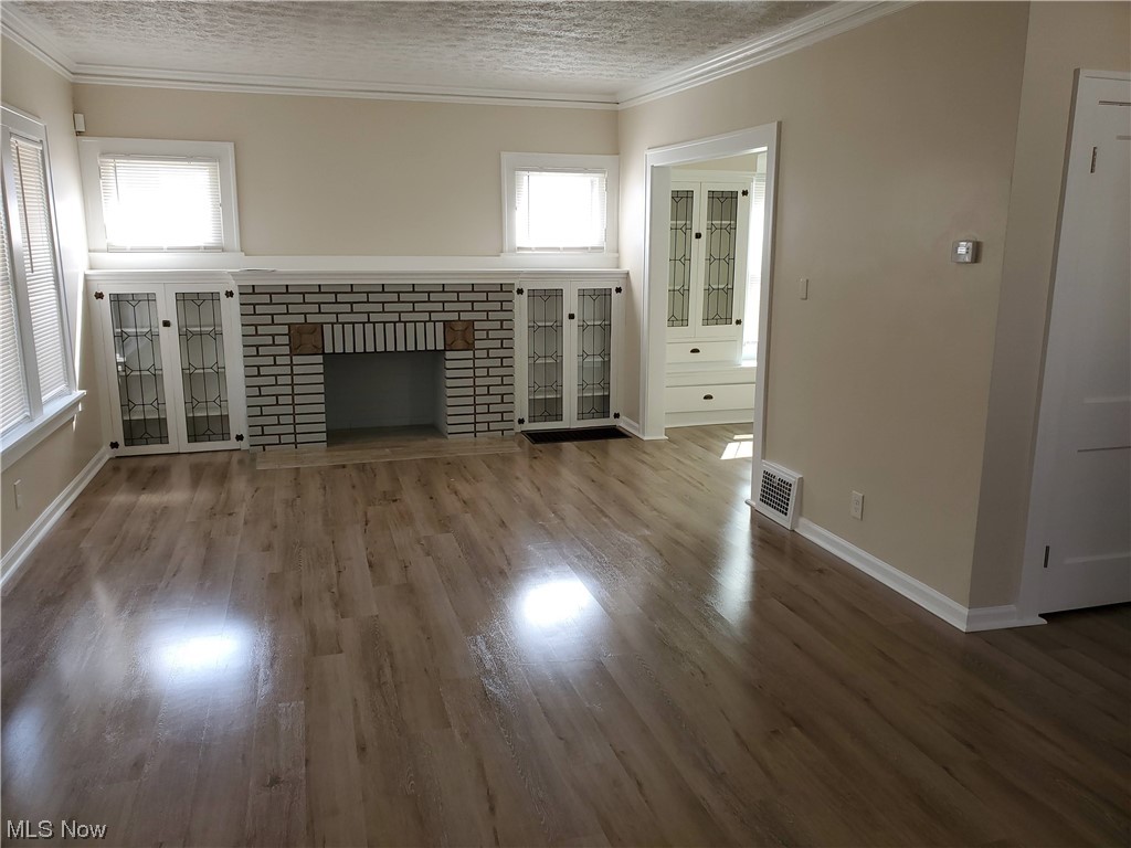 978 Royal Road Cleveland, OH 44110 - Photo 2 of 23 Photo when vacant