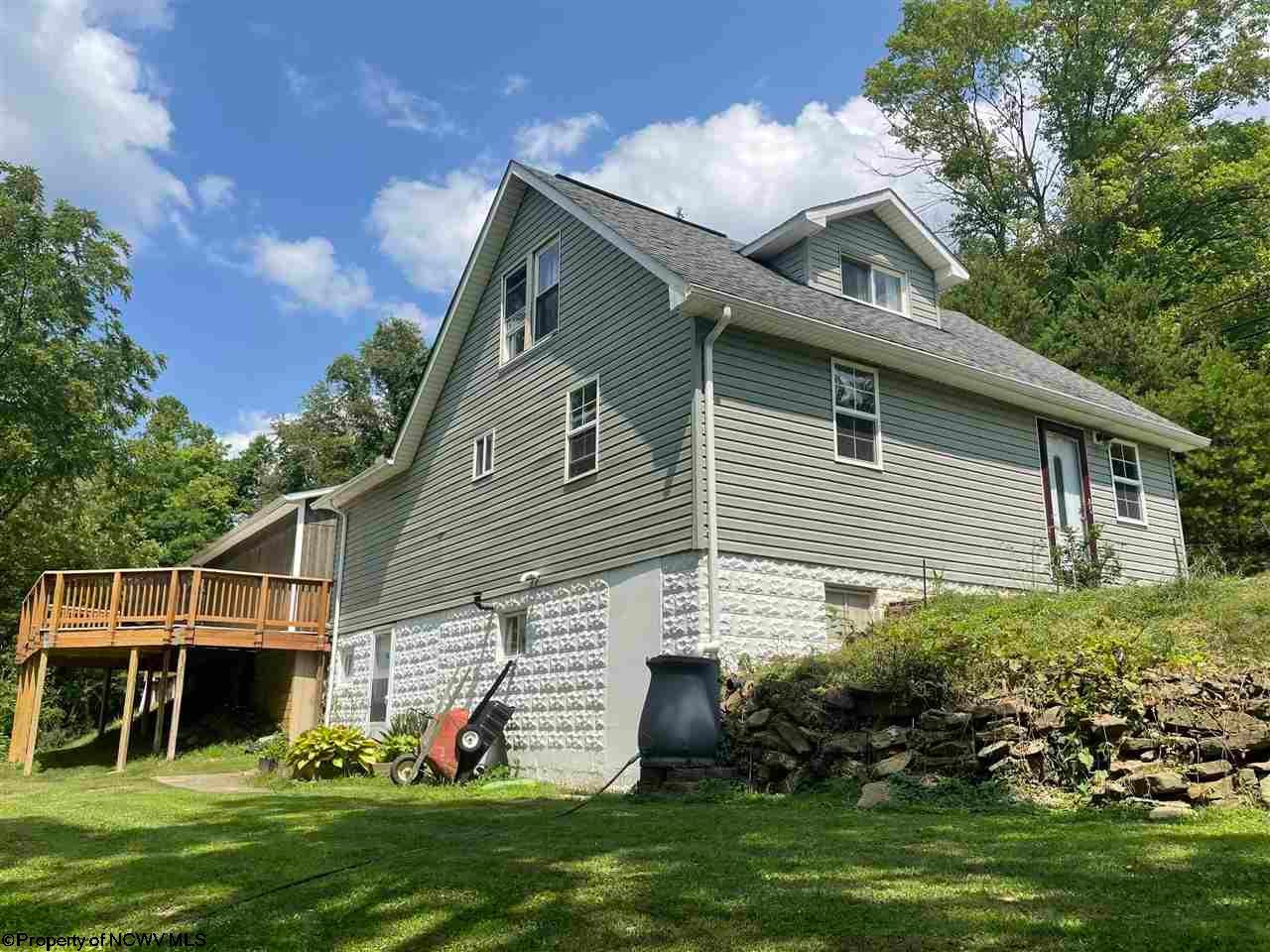 463 Meadowdale Road Fairmont, WV 26554 - Photo 3 of 28 Gallery Image 3