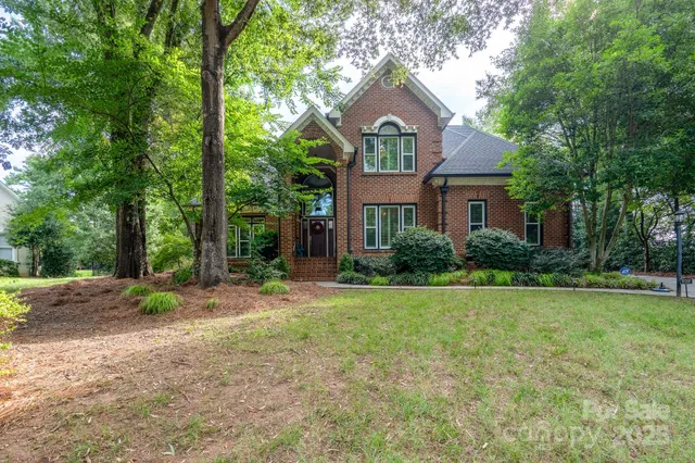 $1,225,000 | 5201 Jupiter Hills Court, Charlotte, NC 28277