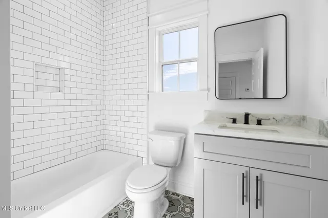 $649,500 | 5042 Camp Crossing, Hernando, MS 38632