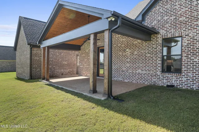 $649,500 | 5042 Camp Crossing, Hernando, MS 38632