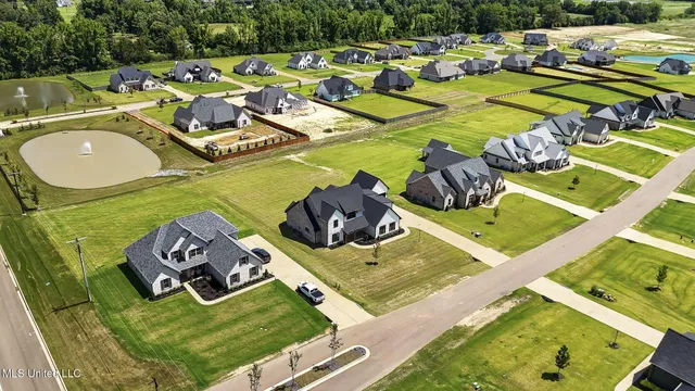 $649,500 | 5042 Camp Crossing, Hernando, MS 38632