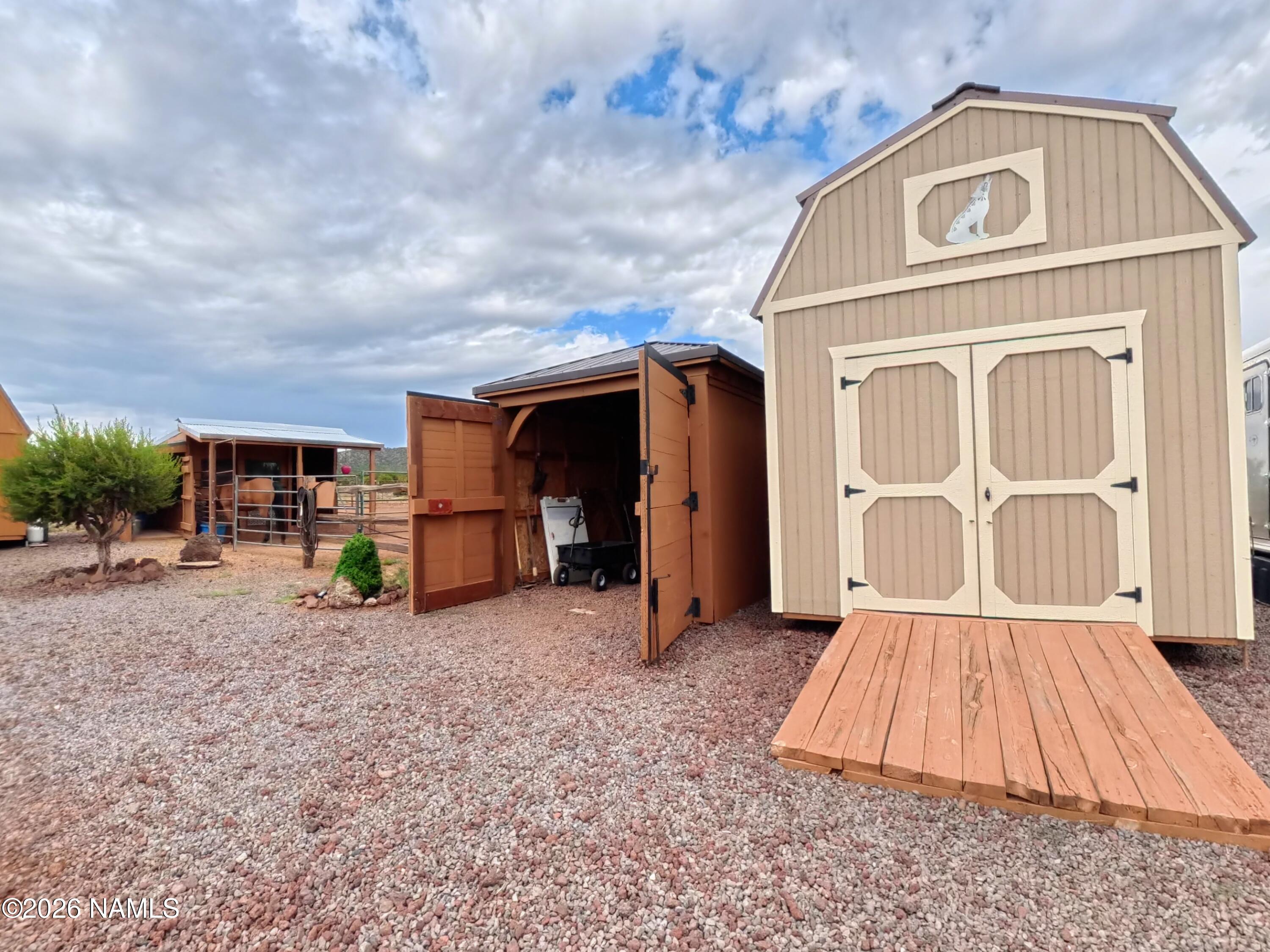 84 Espee Road Williams, AZ 86046 - Photo 46 of 67 Outbuildings 1