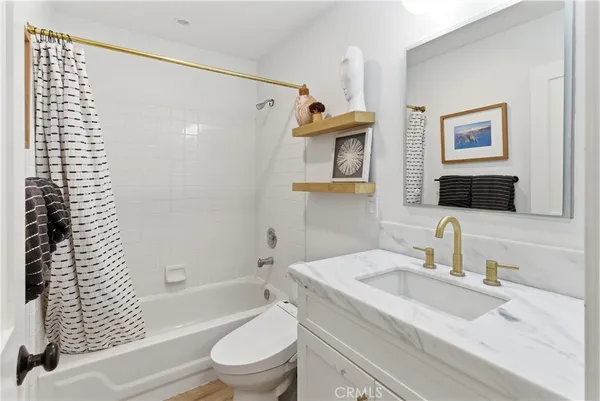 $1,799,000 | 2016 Via Vina, San Clemente, CA 92673