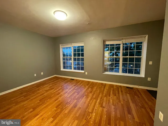 $390,000 | 13953 Hollow Wind Way, Woodbridge, VA 22191