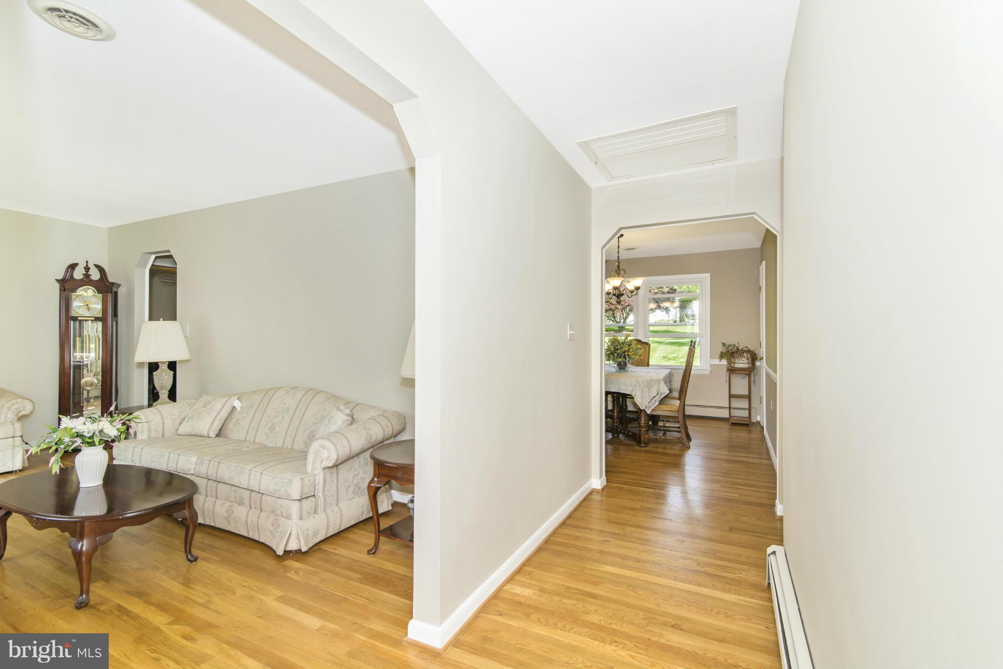 6103 Ravenwood Road Mount Airy, MD 21771 - Photo 5 of 26 Interior (General)