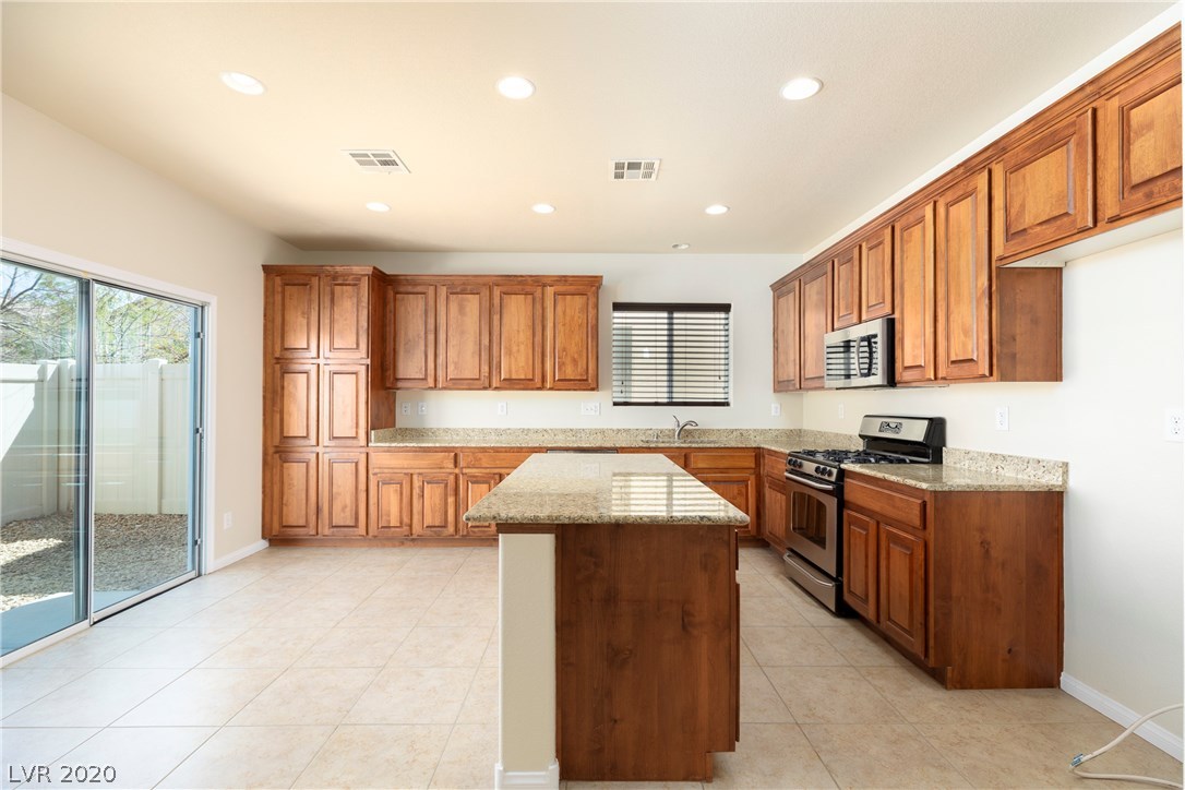 9048 Winchester Ridge Street Las Vegas, NV 89139 - Photo 18 of 36