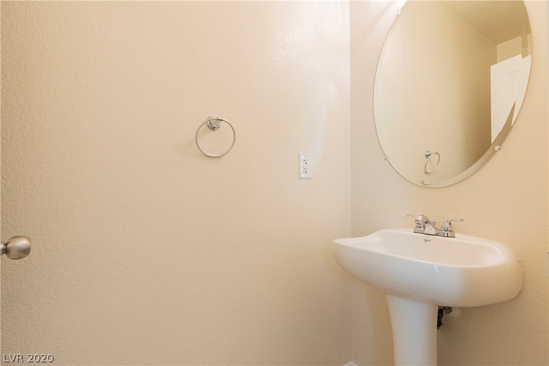 9048 Winchester Ridge Street Las Vegas, NV 89139 - Photo 9 of 36