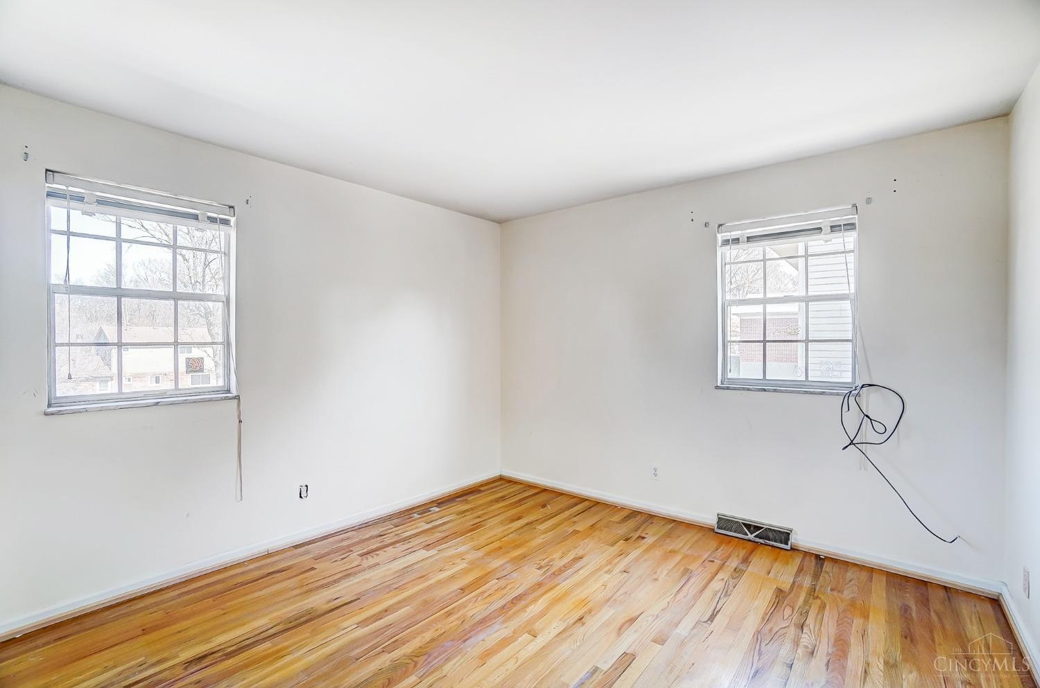 4308 Turf Lane Cincinnati, OH 45211 - Photo 33 of 46