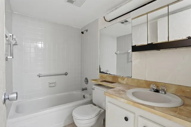 $120,000 | 7360 Northwest 18th Street, Unit 103, Margate, FL 33063