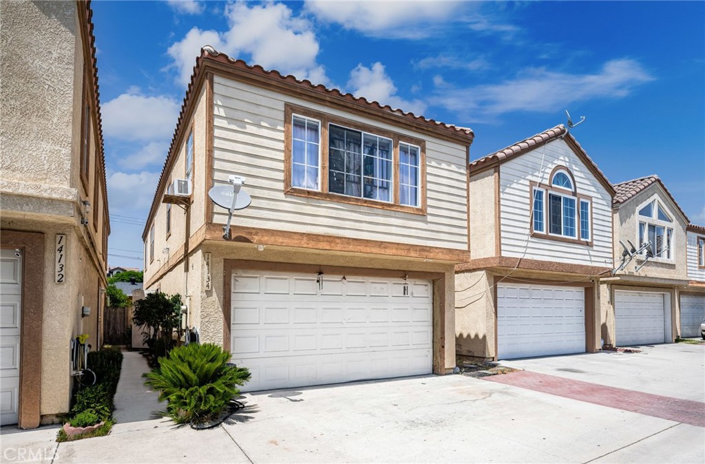 14134 Orizaba Avenue Paramount, CA 90723 - Photo 1 of 24