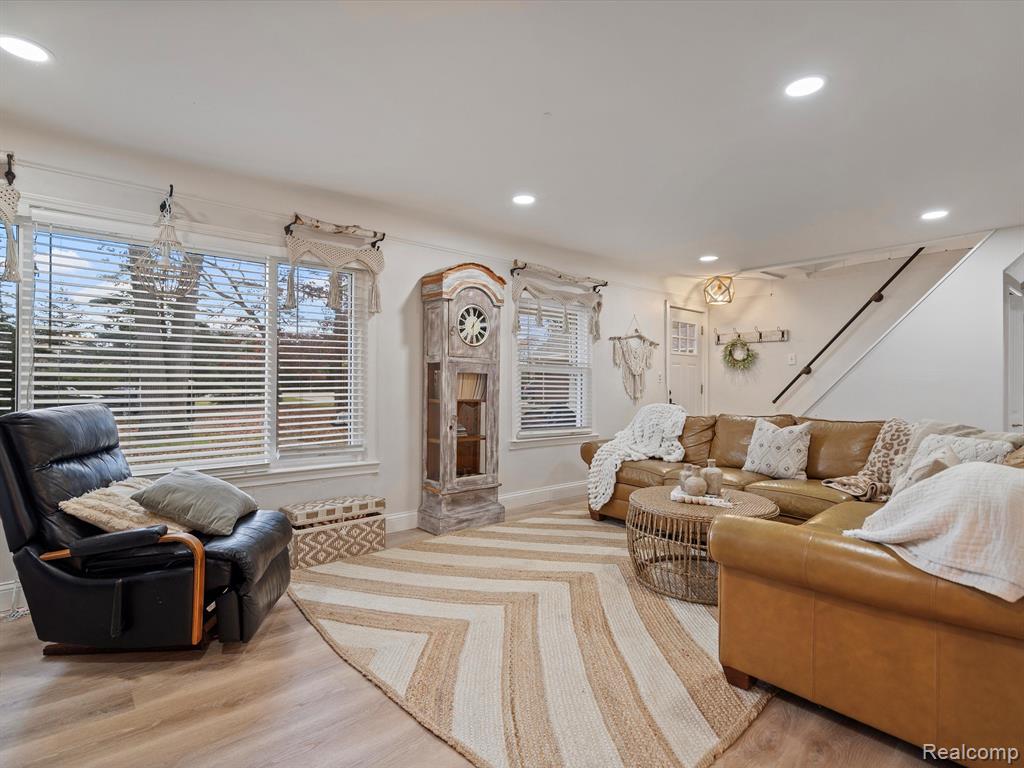 1551 John R Road Rochester Hills, MI 48307 - Photo 11 of 44